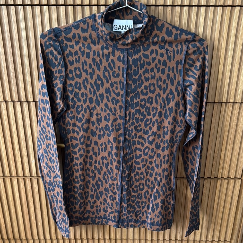 Ganni Mock Neck Leopard Print Top
